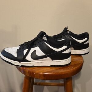 Nike Men's Classic Black and White Sneakers